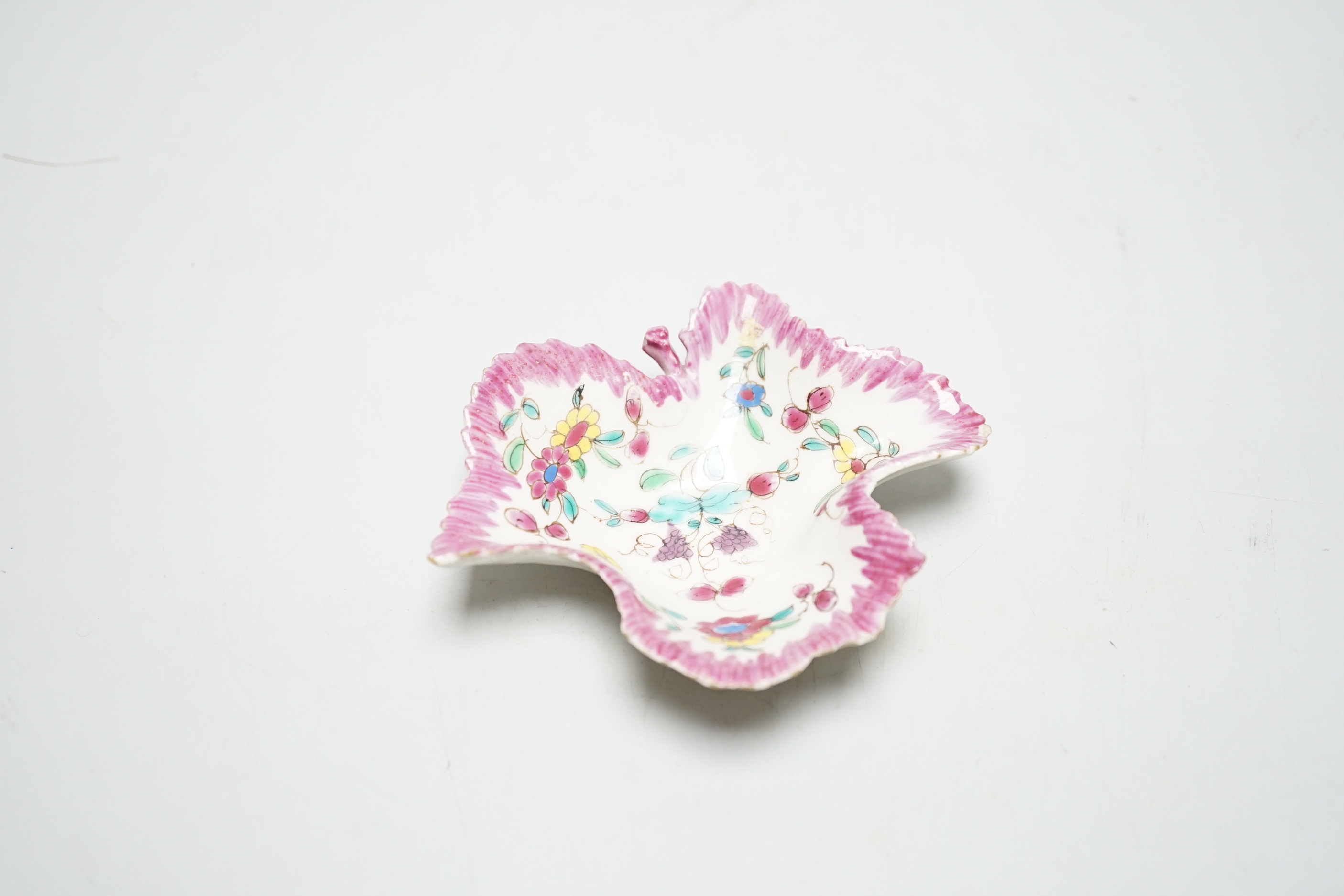 A Bow polychrome enamelled leaf shaped pickle dish, c.1760